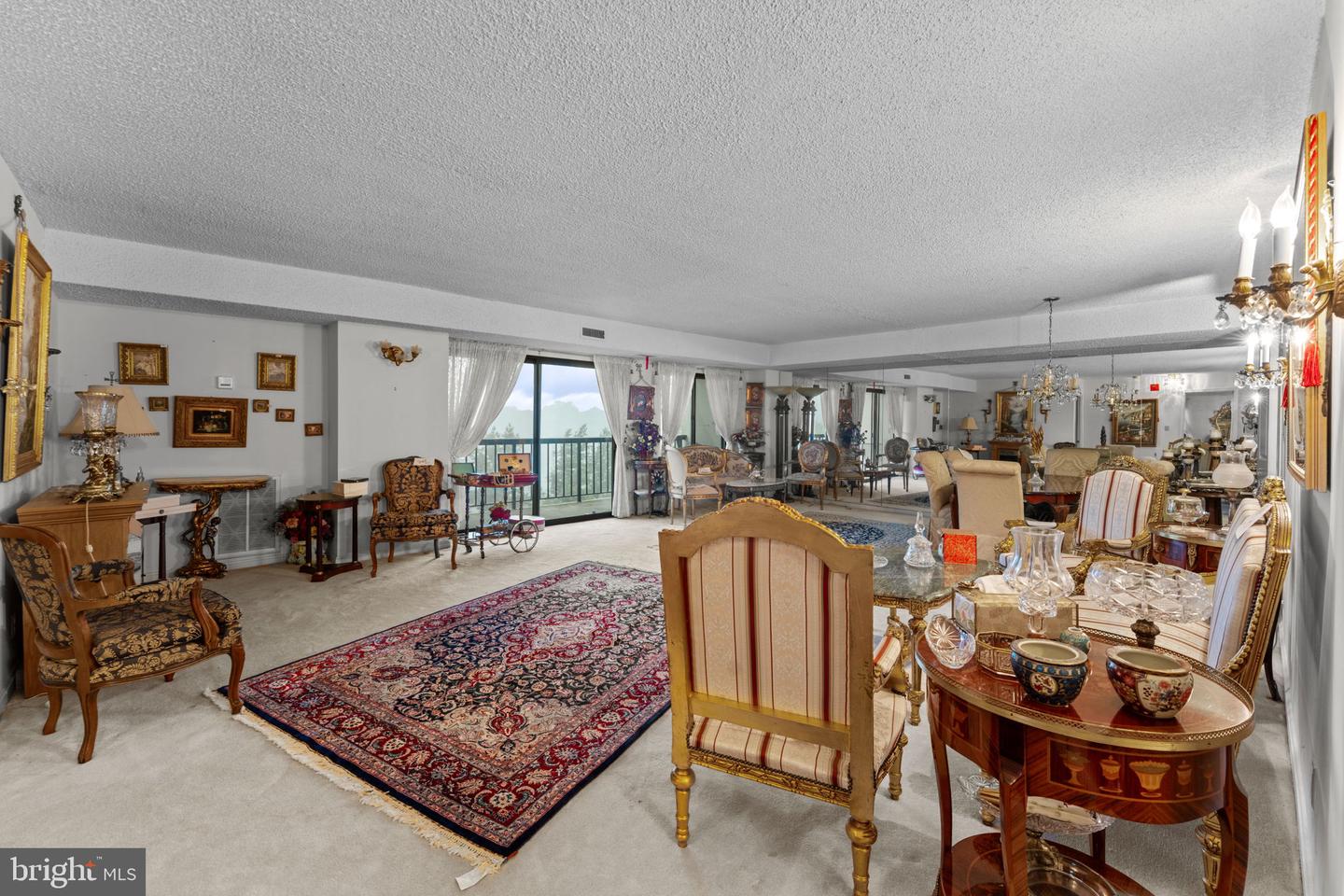 3800 POWELL LN #1002, FALLS CHURCH, Virginia 22041, 2 Bedrooms Bedrooms, ,2 BathroomsBathrooms,Residential,For sale,3800 POWELL LN #1002,VAFX2255092 MLS # VAFX2255092