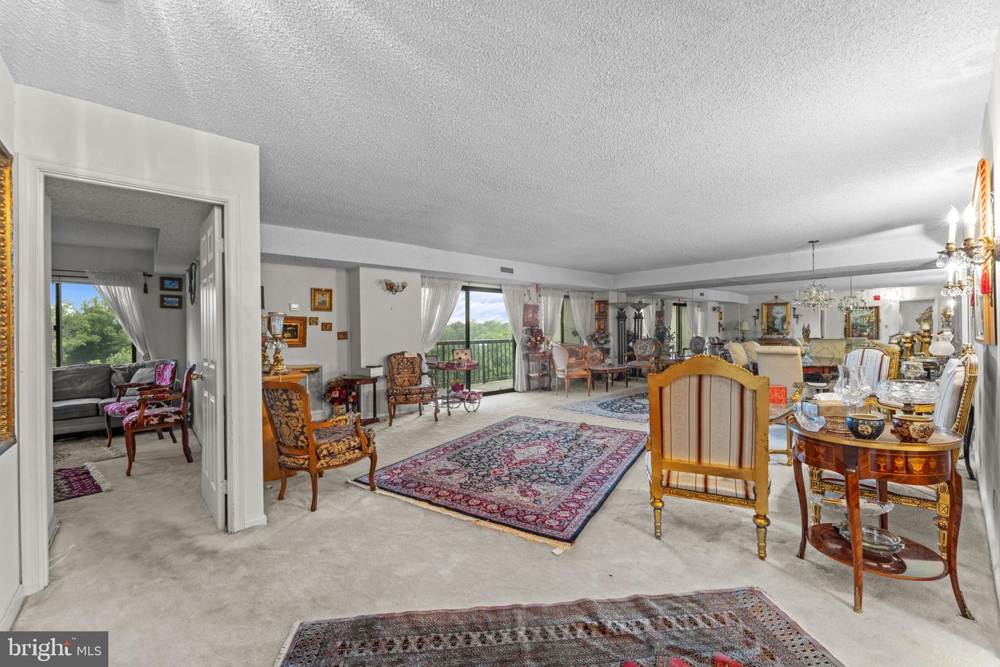 3800 POWELL LN #1002, FALLS CHURCH, Virginia 22041, 2 Bedrooms Bedrooms, ,2 BathroomsBathrooms,Residential,For sale,3800 POWELL LN #1002,VAFX2255092 MLS # VAFX2255092