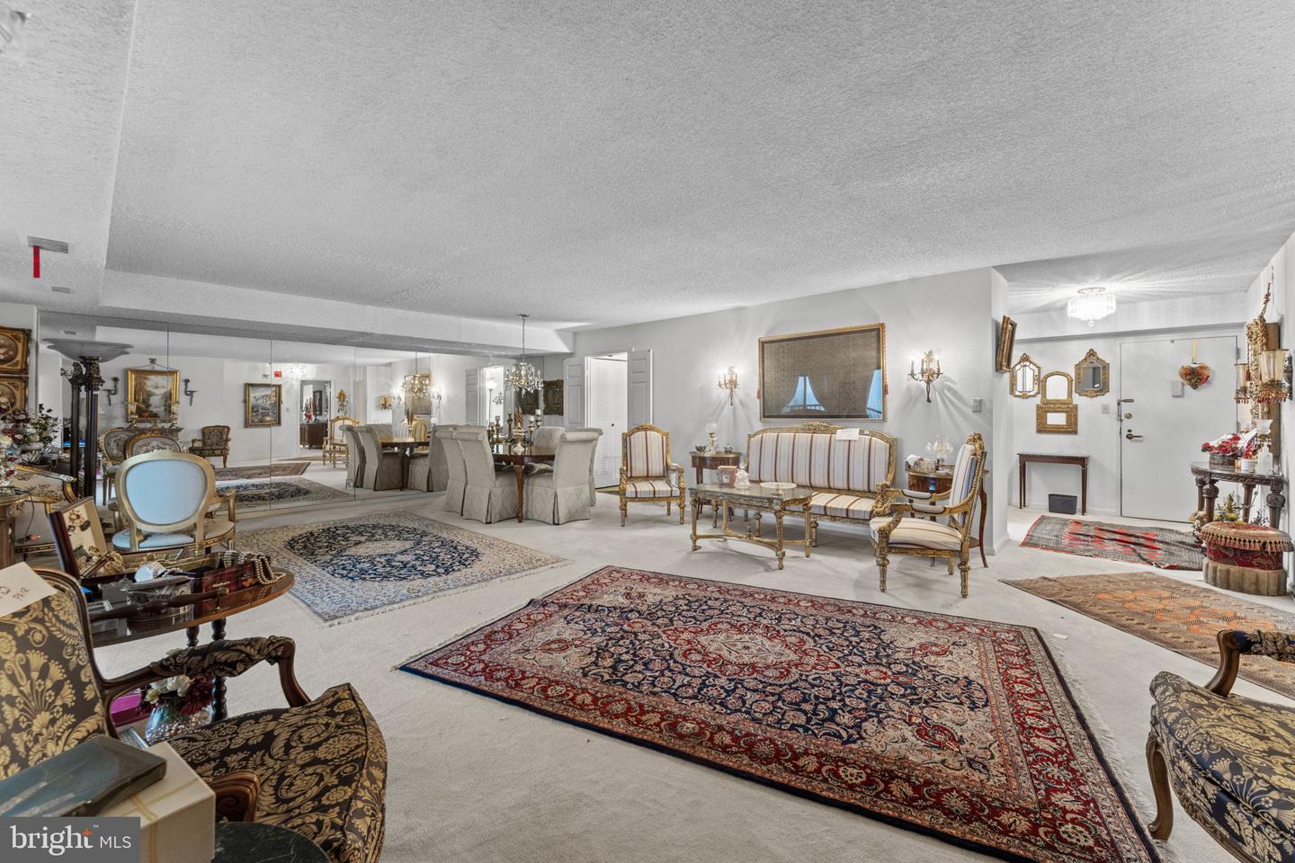 3800 POWELL LN #1002, FALLS CHURCH, Virginia 22041, 2 Bedrooms Bedrooms, ,2 BathroomsBathrooms,Residential,For sale,3800 POWELL LN #1002,VAFX2255092 MLS # VAFX2255092