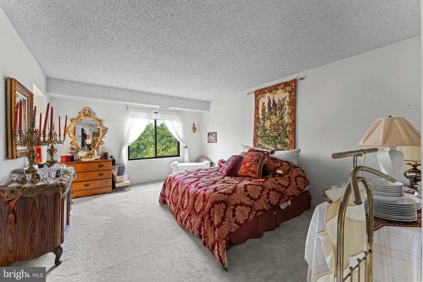 3800 POWELL LN #1002, FALLS CHURCH, Virginia 22041, 2 Bedrooms Bedrooms, ,2 BathroomsBathrooms,Residential,For sale,3800 POWELL LN #1002,VAFX2255092 MLS # VAFX2255092