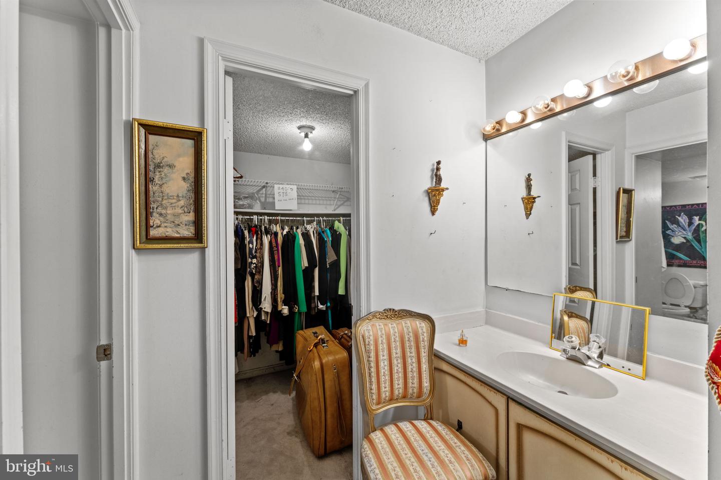 3800 POWELL LN #1002, FALLS CHURCH, Virginia 22041, 2 Bedrooms Bedrooms, ,2 BathroomsBathrooms,Residential,For sale,3800 POWELL LN #1002,VAFX2255092 MLS # VAFX2255092
