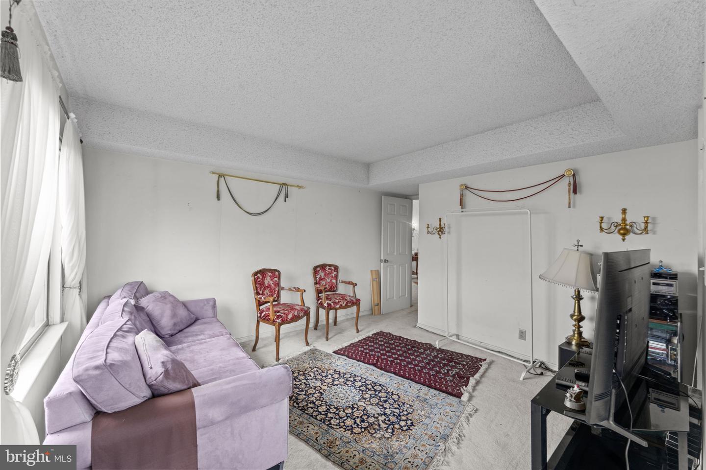 3800 POWELL LN #1002, FALLS CHURCH, Virginia 22041, 2 Bedrooms Bedrooms, ,2 BathroomsBathrooms,Residential,For sale,3800 POWELL LN #1002,VAFX2255092 MLS # VAFX2255092