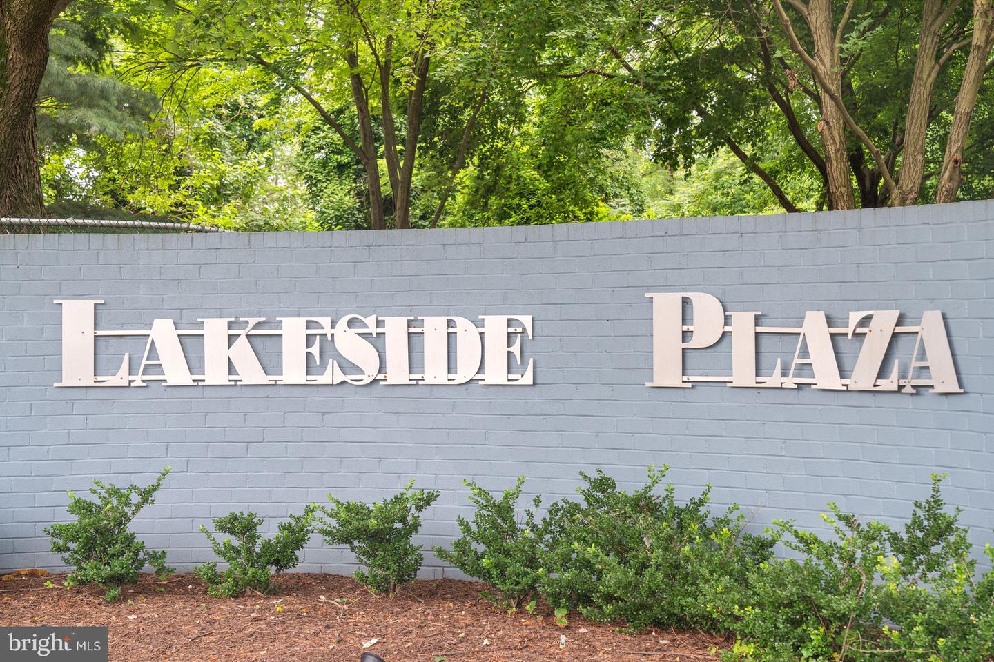 3800 POWELL LN #1002, FALLS CHURCH, Virginia 22041, 2 Bedrooms Bedrooms, ,2 BathroomsBathrooms,Residential,For sale,3800 POWELL LN #1002,VAFX2255092 MLS # VAFX2255092