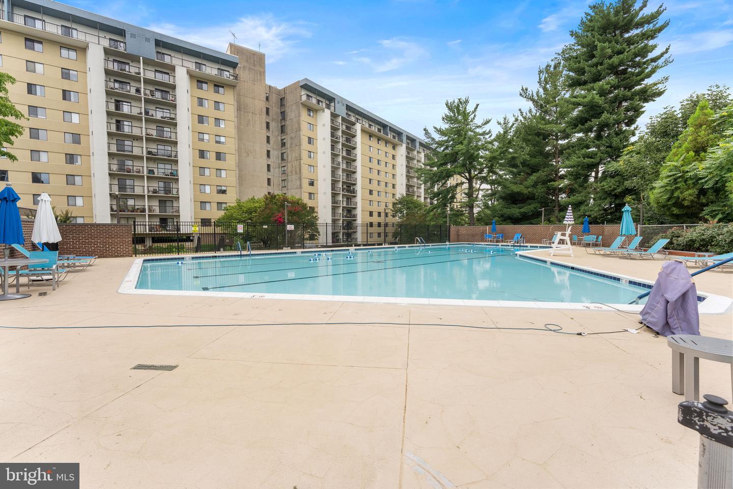 3800 POWELL LN #1002, FALLS CHURCH, Virginia 22041, 2 Bedrooms Bedrooms, ,2 BathroomsBathrooms,Residential,For sale,3800 POWELL LN #1002,VAFX2255092 MLS # VAFX2255092