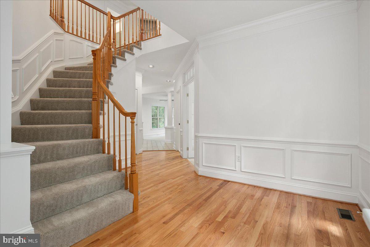 11408 GREEN MOOR LN, OAKTON, Virginia 22124, 5 Bedrooms Bedrooms, ,4 BathroomsBathrooms,Residential,For sale,11408 GREEN MOOR LN,VAFX2255166 MLS # VAFX2255166