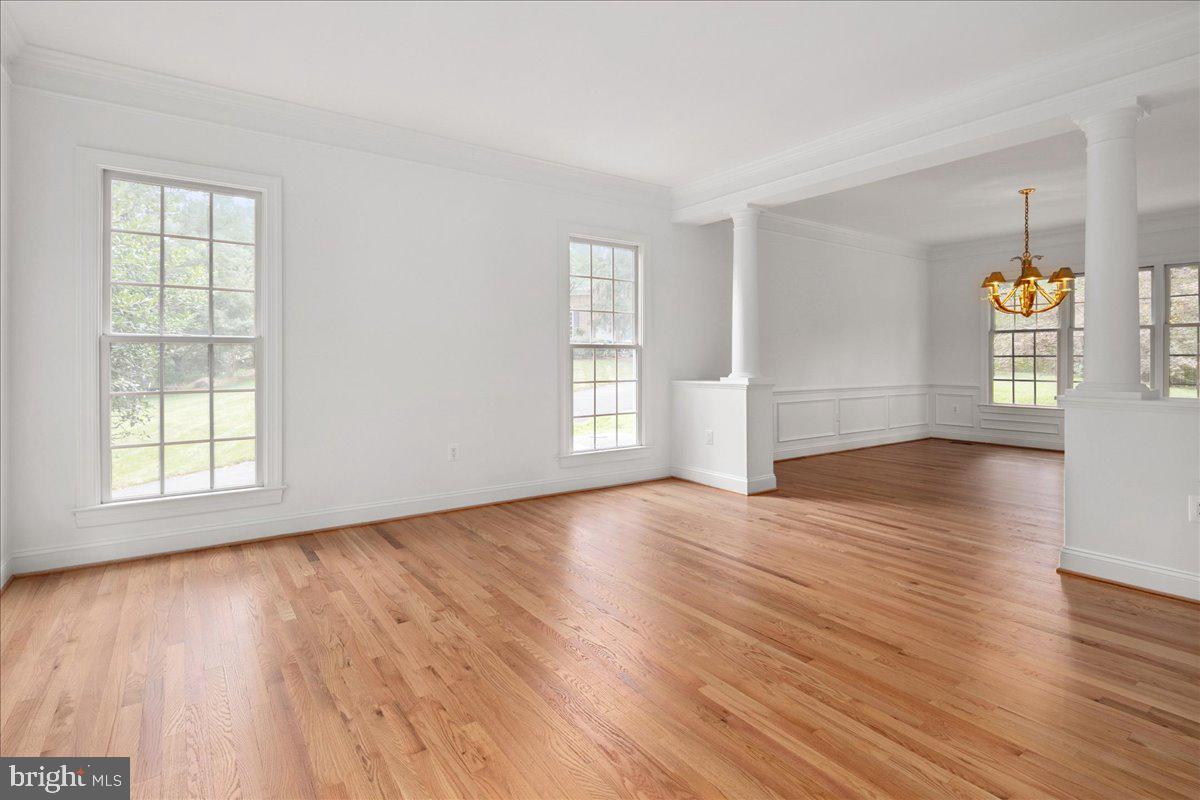 11408 GREEN MOOR LN, OAKTON, Virginia 22124, 5 Bedrooms Bedrooms, ,4 BathroomsBathrooms,Residential,For sale,11408 GREEN MOOR LN,VAFX2255166 MLS # VAFX2255166