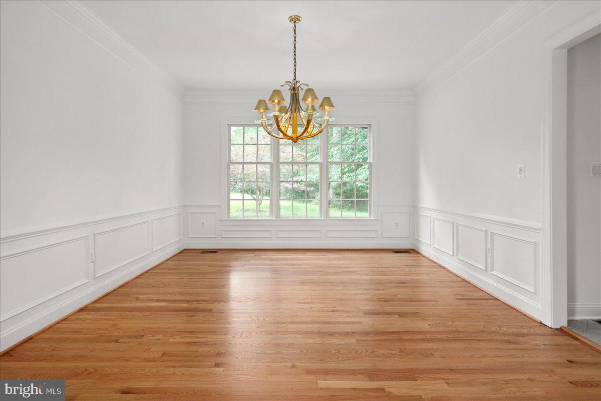 11408 GREEN MOOR LN, OAKTON, Virginia 22124, 5 Bedrooms Bedrooms, ,4 BathroomsBathrooms,Residential,For sale,11408 GREEN MOOR LN,VAFX2255166 MLS # VAFX2255166
