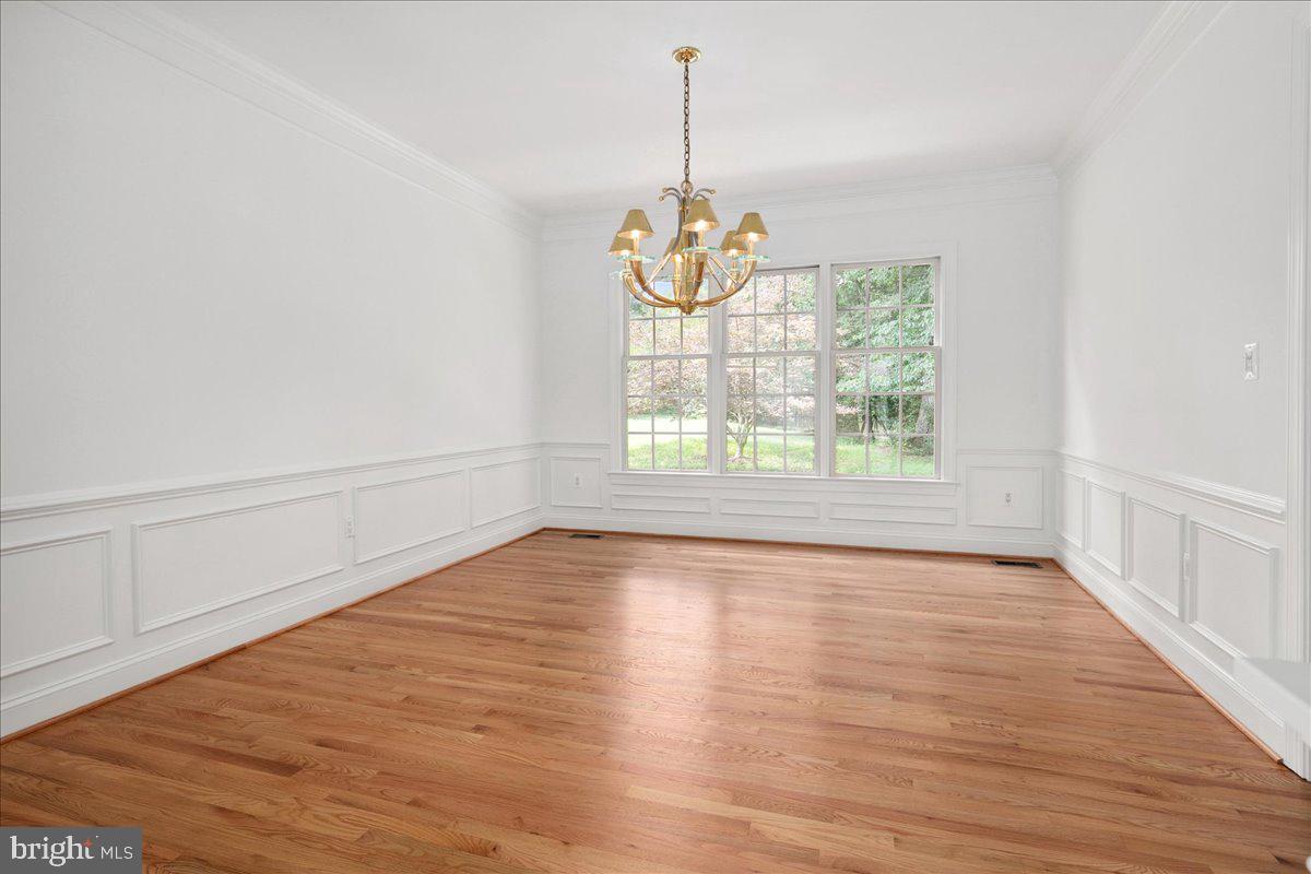 11408 GREEN MOOR LN, OAKTON, Virginia 22124, 5 Bedrooms Bedrooms, ,4 BathroomsBathrooms,Residential,For sale,11408 GREEN MOOR LN,VAFX2255166 MLS # VAFX2255166