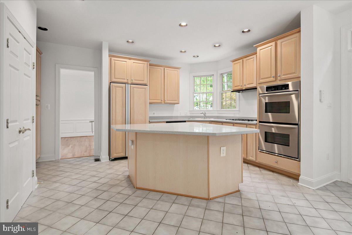 11408 GREEN MOOR LN, OAKTON, Virginia 22124, 5 Bedrooms Bedrooms, ,4 BathroomsBathrooms,Residential,For sale,11408 GREEN MOOR LN,VAFX2255166 MLS # VAFX2255166