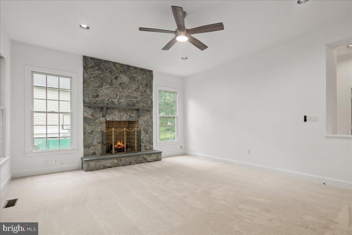 11408 GREEN MOOR LN, OAKTON, Virginia 22124, 5 Bedrooms Bedrooms, ,4 BathroomsBathrooms,Residential,For sale,11408 GREEN MOOR LN,VAFX2255166 MLS # VAFX2255166