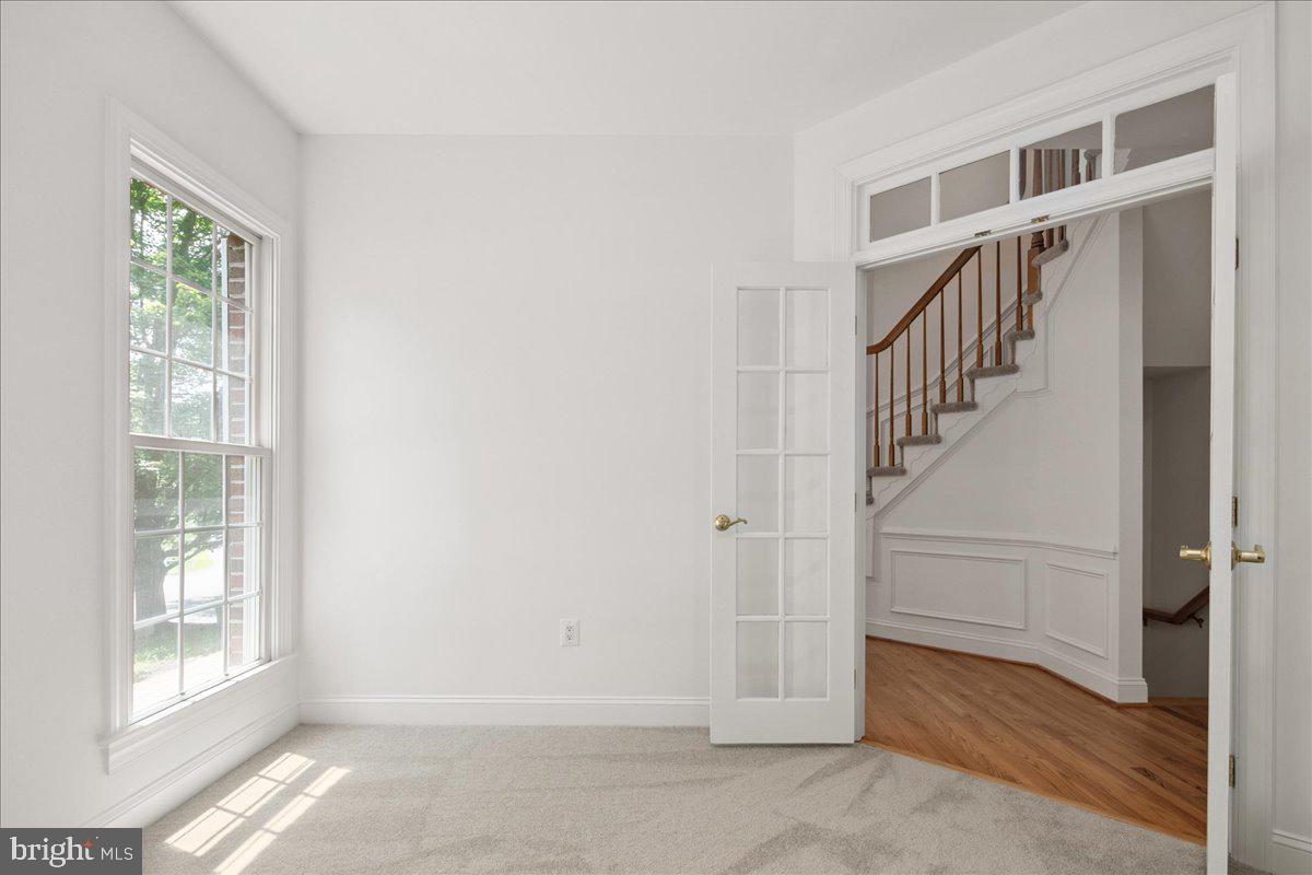 11408 GREEN MOOR LN, OAKTON, Virginia 22124, 5 Bedrooms Bedrooms, ,4 BathroomsBathrooms,Residential,For sale,11408 GREEN MOOR LN,VAFX2255166 MLS # VAFX2255166