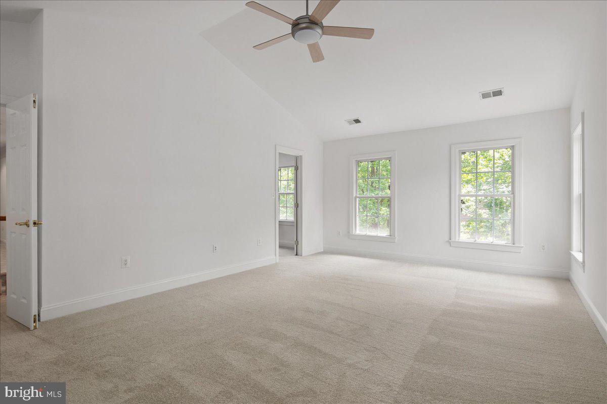11408 GREEN MOOR LN, OAKTON, Virginia 22124, 5 Bedrooms Bedrooms, ,4 BathroomsBathrooms,Residential,For sale,11408 GREEN MOOR LN,VAFX2255166 MLS # VAFX2255166
