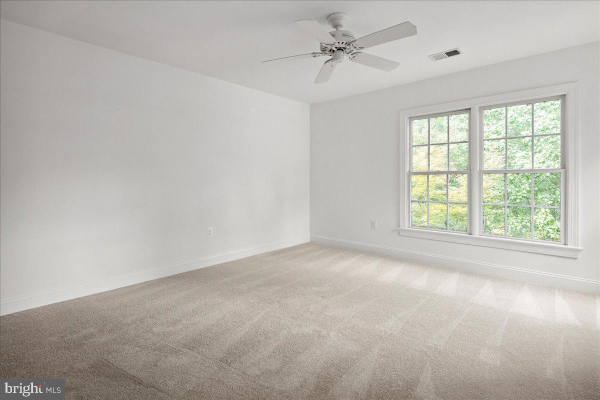 11408 GREEN MOOR LN, OAKTON, Virginia 22124, 5 Bedrooms Bedrooms, ,4 BathroomsBathrooms,Residential,For sale,11408 GREEN MOOR LN,VAFX2255166 MLS # VAFX2255166