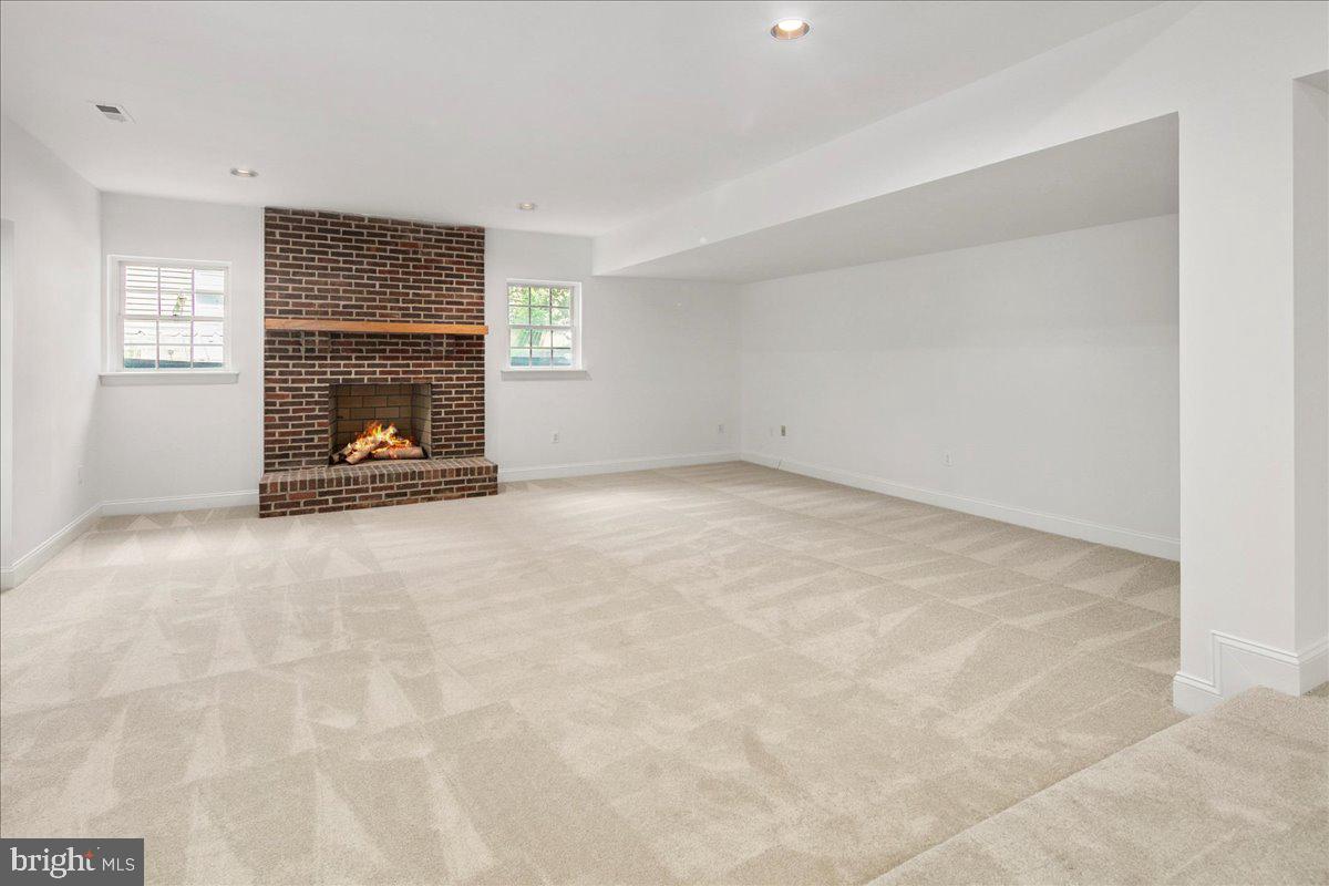 11408 GREEN MOOR LN, OAKTON, Virginia 22124, 5 Bedrooms Bedrooms, ,4 BathroomsBathrooms,Residential,For sale,11408 GREEN MOOR LN,VAFX2255166 MLS # VAFX2255166