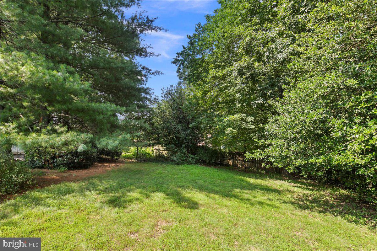 11408 GREEN MOOR LN, OAKTON, Virginia 22124, 5 Bedrooms Bedrooms, ,4 BathroomsBathrooms,Residential,For sale,11408 GREEN MOOR LN,VAFX2255166 MLS # VAFX2255166