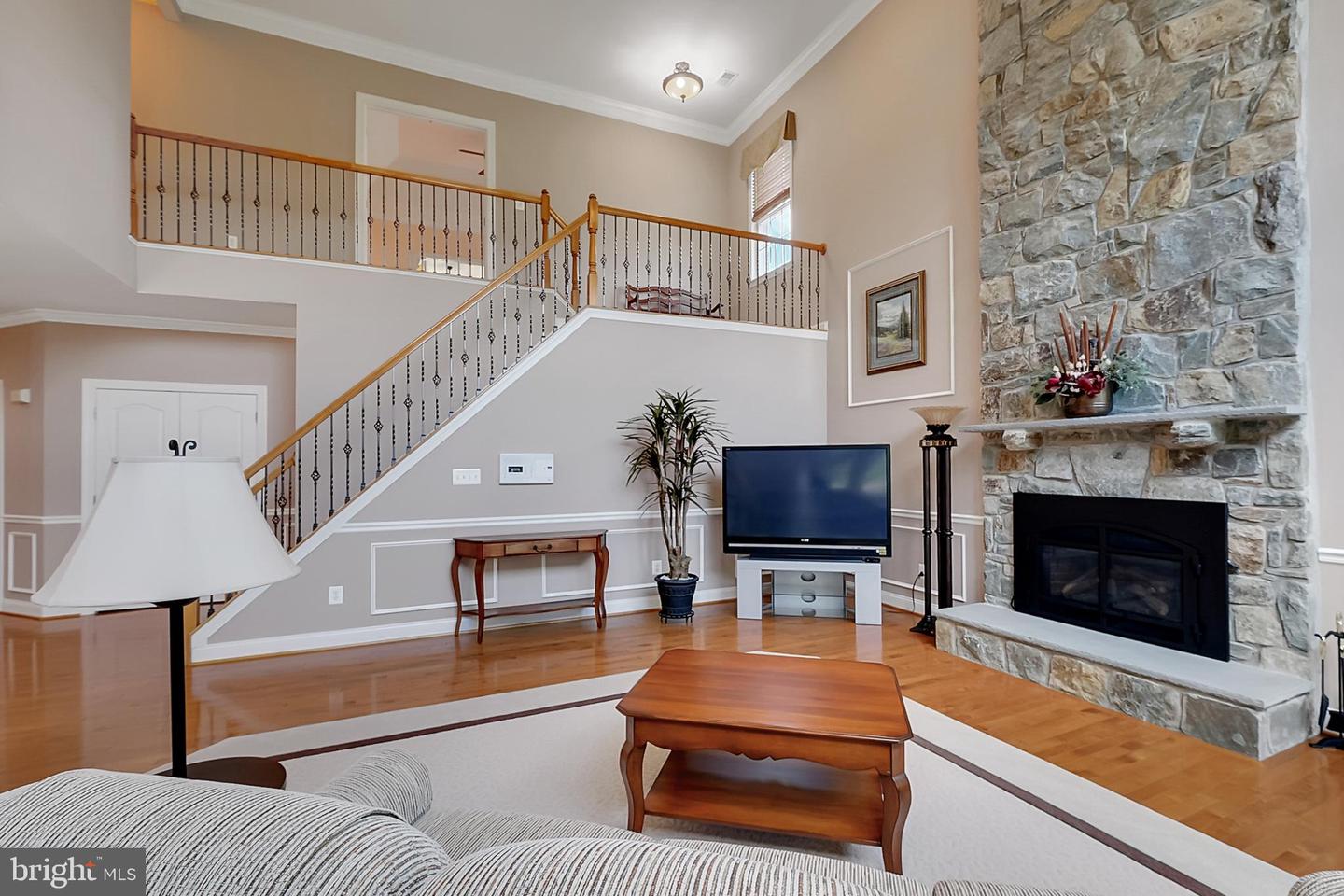 17485 WHITE GATE PL, LEESBURG, Virginia 20175, 5 Bedrooms Bedrooms, ,4 BathroomsBathrooms,Residential,For sale,17485 WHITE GATE PL,VALO2101994 MLS # VALO2101994