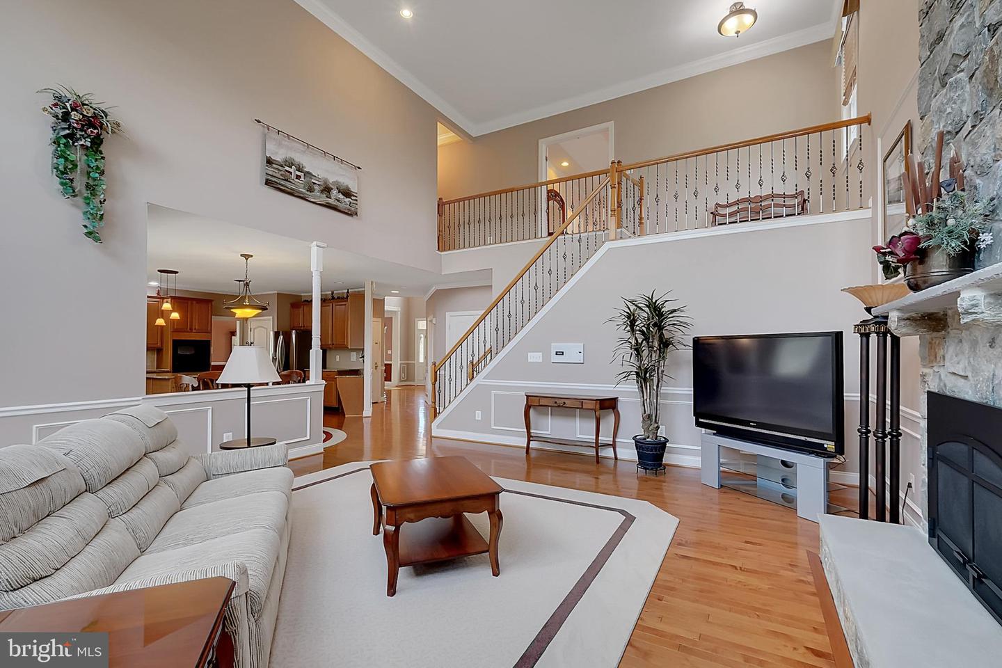 17485 WHITE GATE PL, LEESBURG, Virginia 20175, 5 Bedrooms Bedrooms, ,4 BathroomsBathrooms,Residential,For sale,17485 WHITE GATE PL,VALO2101994 MLS # VALO2101994