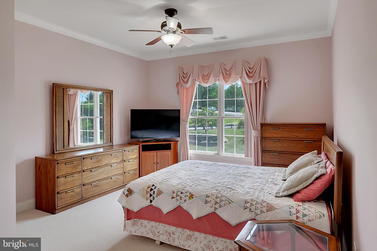 17485 WHITE GATE PL, LEESBURG, Virginia 20175, 5 Bedrooms Bedrooms, ,4 BathroomsBathrooms,Residential,For sale,17485 WHITE GATE PL,VALO2101994 MLS # VALO2101994