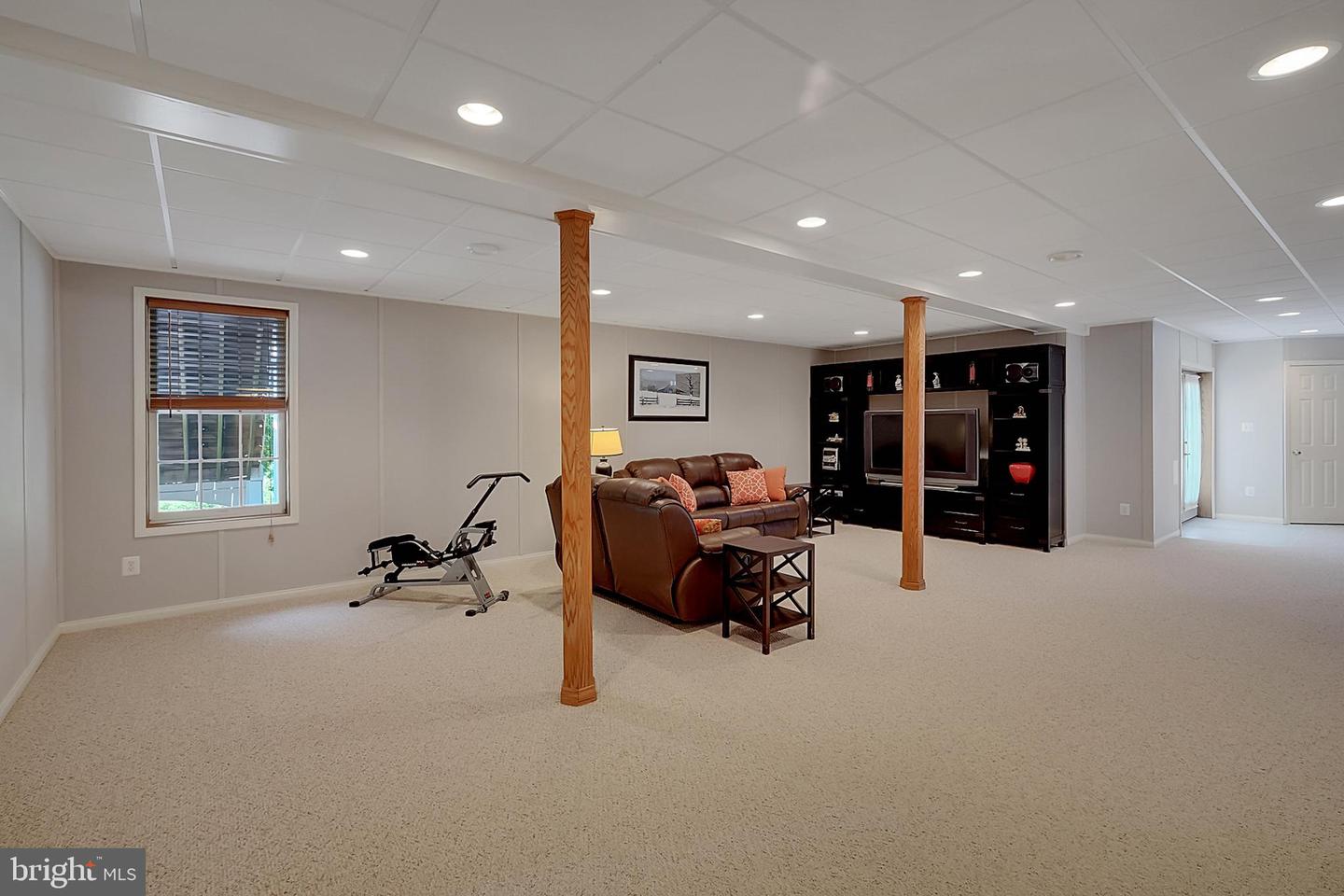 17485 WHITE GATE PL, LEESBURG, Virginia 20175, 5 Bedrooms Bedrooms, ,4 BathroomsBathrooms,Residential,For sale,17485 WHITE GATE PL,VALO2101994 MLS # VALO2101994