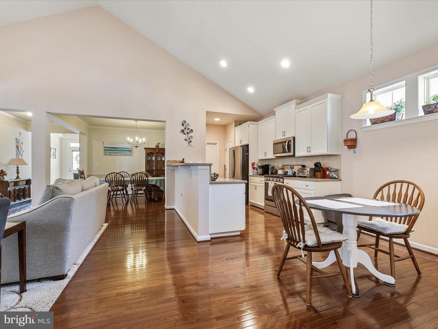 109 BLEEDING HEART DR, WHITE POST, Virginia 22663, 3 Bedrooms Bedrooms, ,2 BathroomsBathrooms,Residential,For sale,109 BLEEDING HEART DR,VAFV2035418 MLS # VAFV2035418