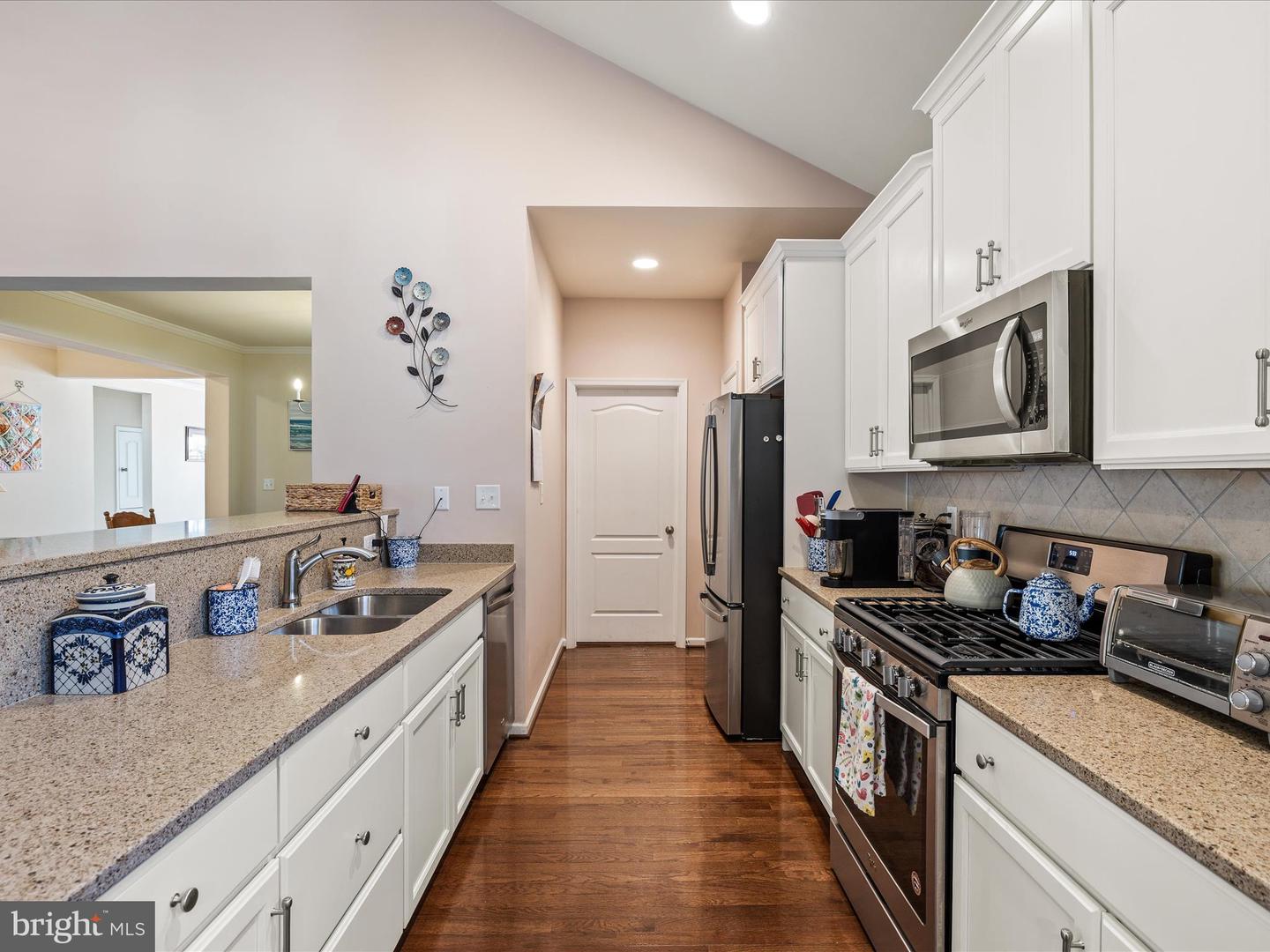 109 BLEEDING HEART DR, WHITE POST, Virginia 22663, 3 Bedrooms Bedrooms, ,2 BathroomsBathrooms,Residential,For sale,109 BLEEDING HEART DR,VAFV2035418 MLS # VAFV2035418