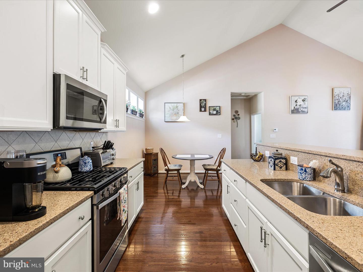 109 BLEEDING HEART DR, WHITE POST, Virginia 22663, 3 Bedrooms Bedrooms, ,2 BathroomsBathrooms,Residential,For sale,109 BLEEDING HEART DR,VAFV2035418 MLS # VAFV2035418