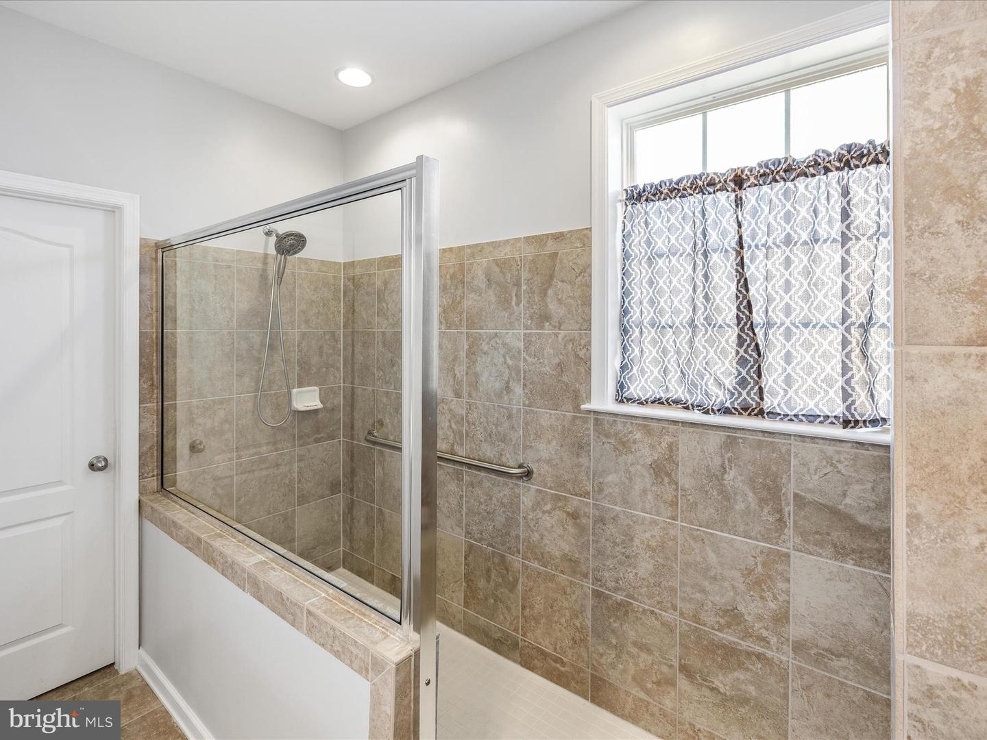 109 BLEEDING HEART DR, WHITE POST, Virginia 22663, 3 Bedrooms Bedrooms, ,2 BathroomsBathrooms,Residential,For sale,109 BLEEDING HEART DR,VAFV2035418 MLS # VAFV2035418