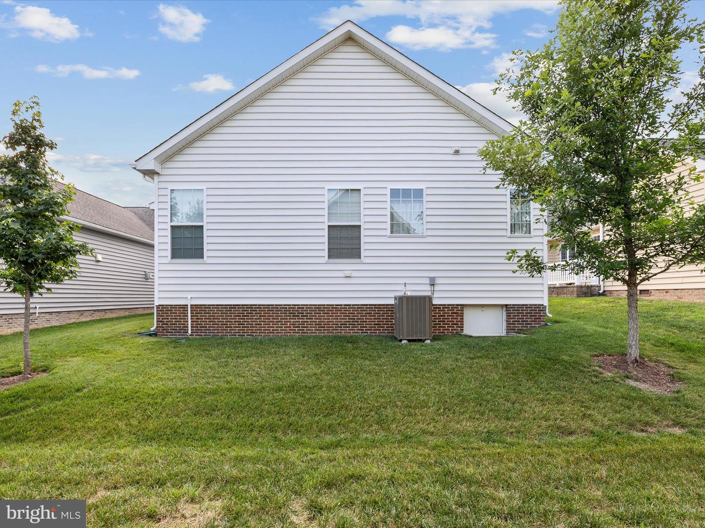 109 BLEEDING HEART DR, WHITE POST, Virginia 22663, 3 Bedrooms Bedrooms, ,2 BathroomsBathrooms,Residential,For sale,109 BLEEDING HEART DR,VAFV2035418 MLS # VAFV2035418