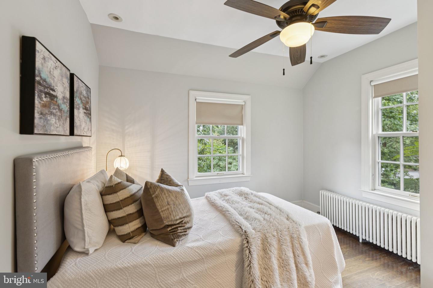 3511 3RD ST N, ARLINGTON, Virginia 22201, 3 Bedrooms Bedrooms, ,1 BathroomBathrooms,Residential,For sale,3511 3RD ST N,VAAR2060640 MLS # VAAR2060640