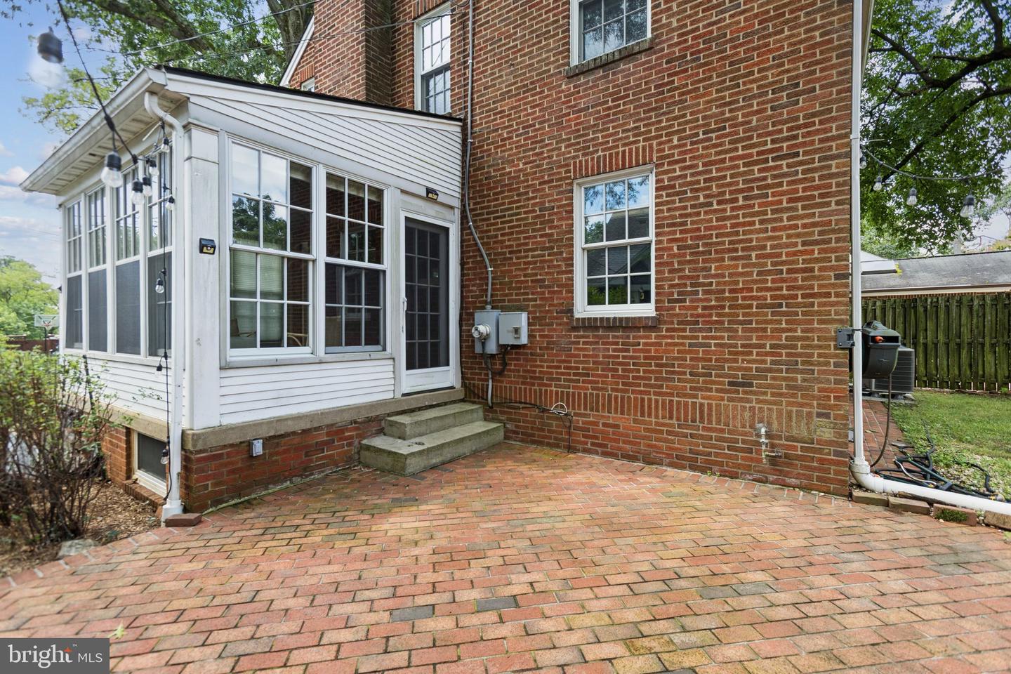 3511 3RD ST N, ARLINGTON, Virginia 22201, 3 Bedrooms Bedrooms, ,1 BathroomBathrooms,Residential,For sale,3511 3RD ST N,VAAR2060640 MLS # VAAR2060640