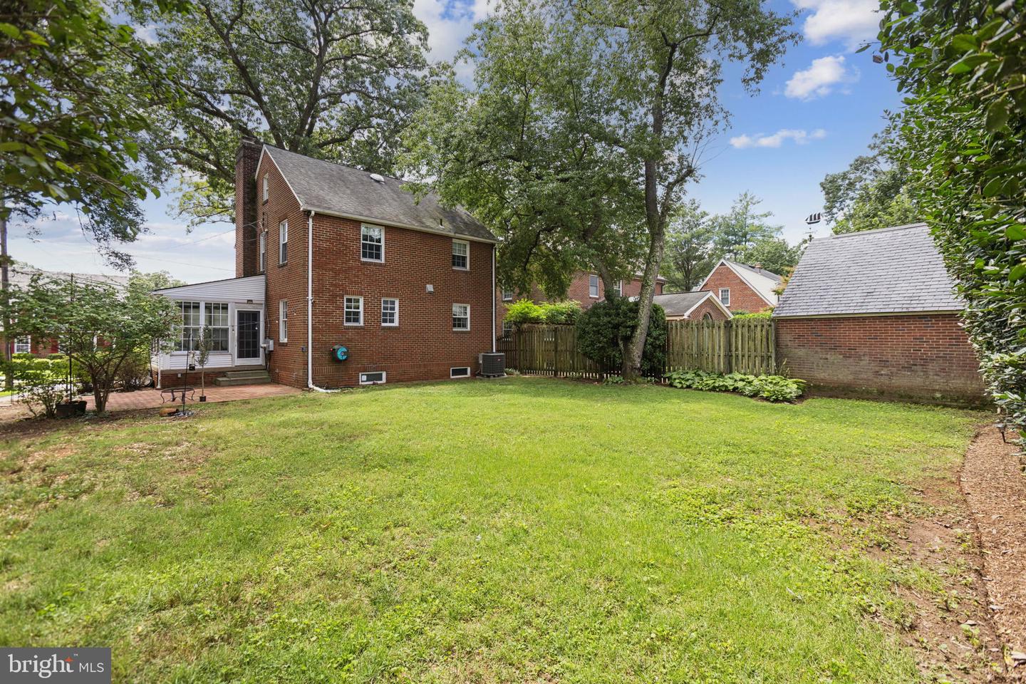 3511 3RD ST N, ARLINGTON, Virginia 22201, 3 Bedrooms Bedrooms, ,1 BathroomBathrooms,Residential,For sale,3511 3RD ST N,VAAR2060640 MLS # VAAR2060640