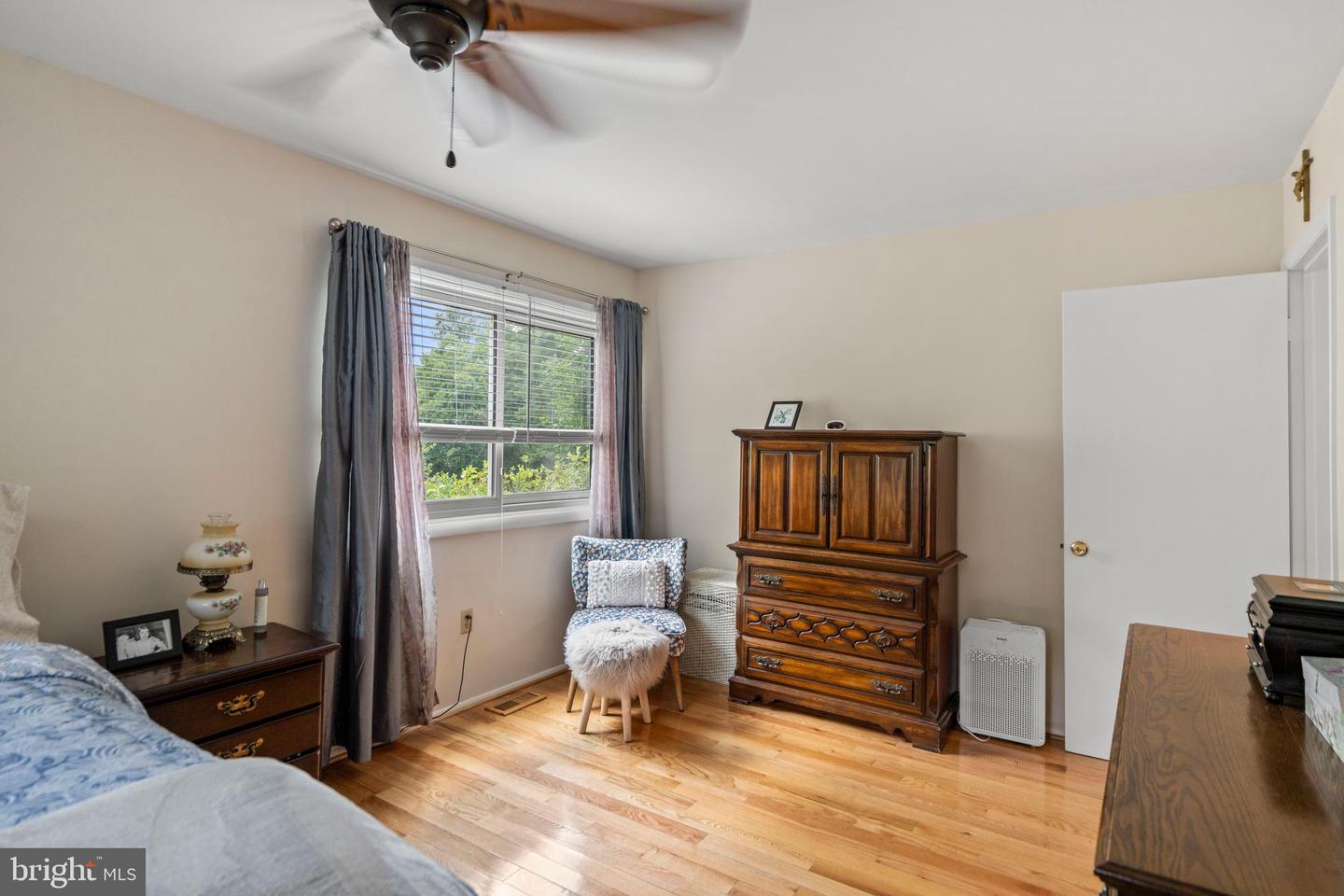 444 SUGARLAND RUN DR, STERLING, Virginia 20164, 3 Bedrooms Bedrooms, ,2 BathroomsBathrooms,Residential,For sale,444 SUGARLAND RUN DR,VALO2102012 MLS # VALO2102012