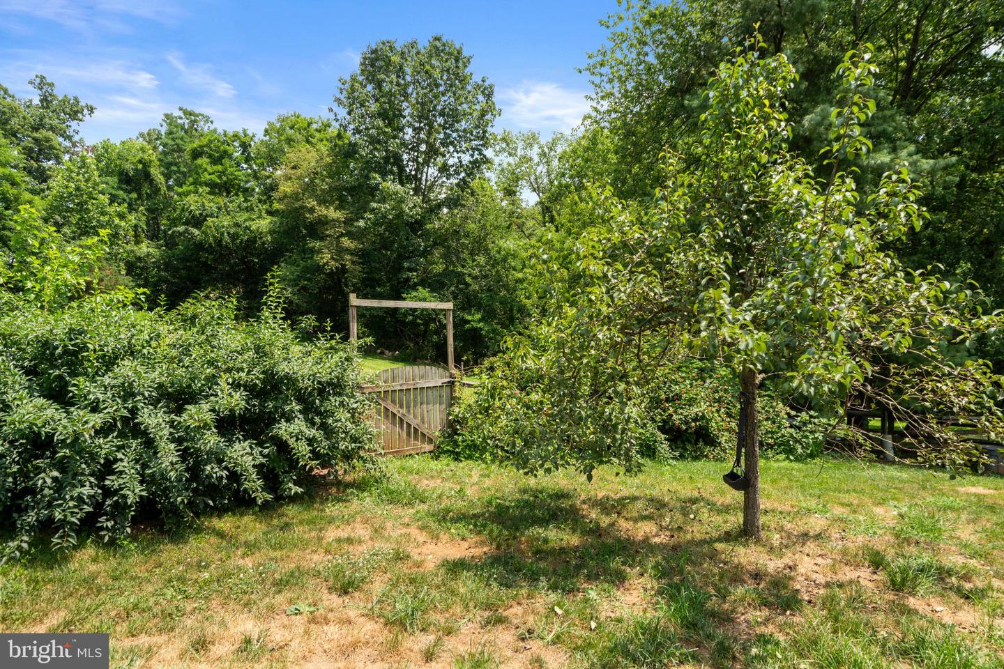 444 SUGARLAND RUN DR, STERLING, Virginia 20164, 3 Bedrooms Bedrooms, ,2 BathroomsBathrooms,Residential,For sale,444 SUGARLAND RUN DR,VALO2102012 MLS # VALO2102012