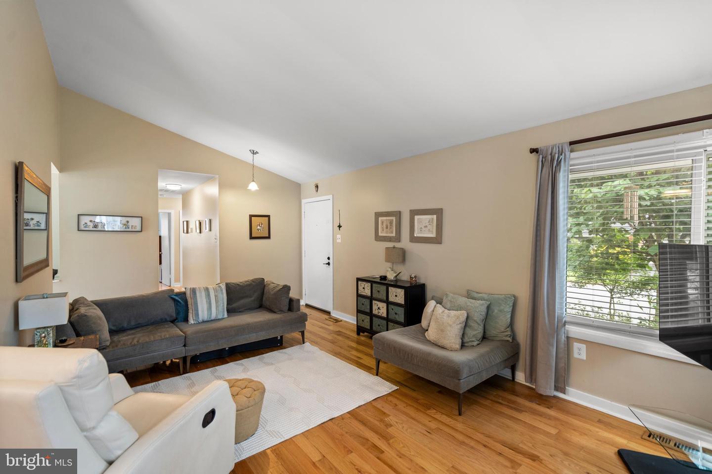 444 SUGARLAND RUN DR, STERLING, Virginia 20164, 3 Bedrooms Bedrooms, ,2 BathroomsBathrooms,Residential,For sale,444 SUGARLAND RUN DR,VALO2102012 MLS # VALO2102012