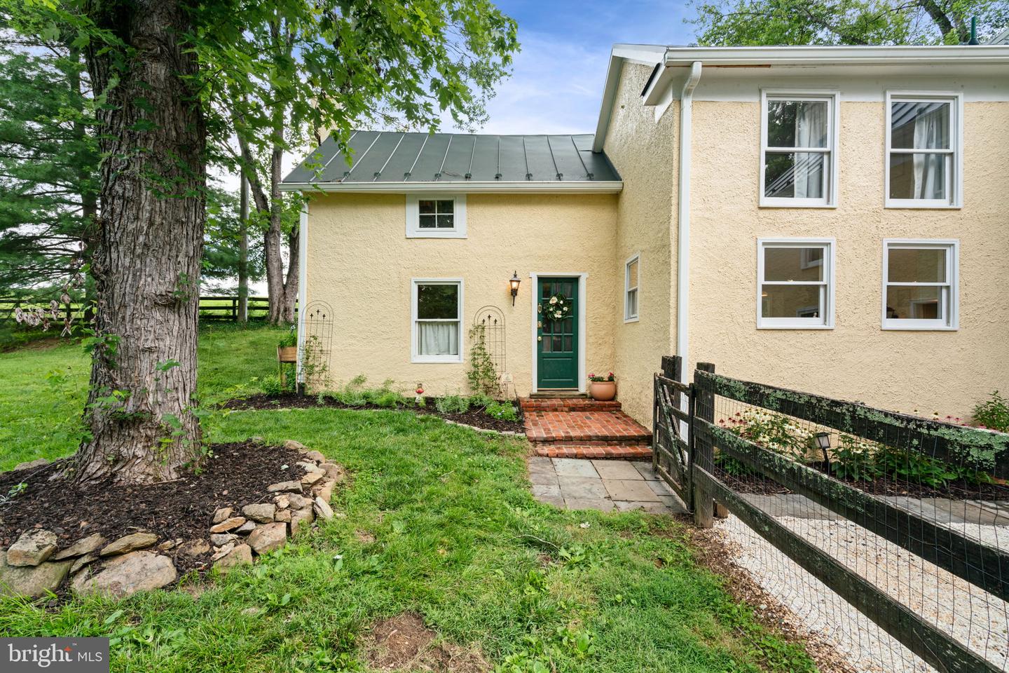 8520 MAIDSTONE RD, DELAPLANE, Virginia 20144, 3 Bedrooms Bedrooms, ,2 BathroomsBathrooms,Residential,For sale,8520 MAIDSTONE RD,VAFQ2017432 MLS # VAFQ2017432
