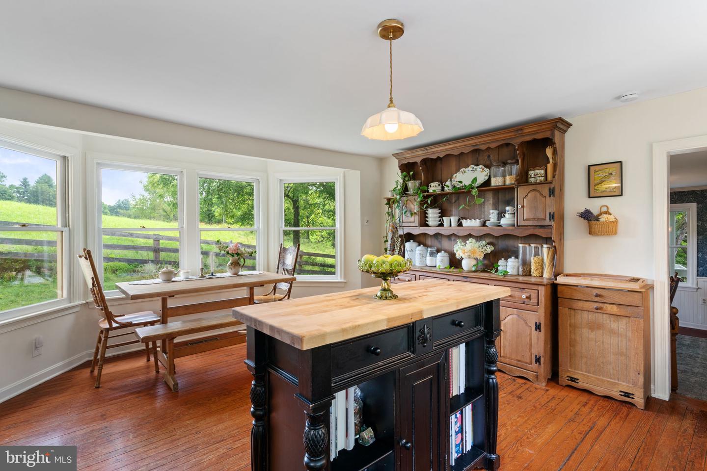 8520 MAIDSTONE RD, DELAPLANE, Virginia 20144, 3 Bedrooms Bedrooms, ,2 BathroomsBathrooms,Residential,For sale,8520 MAIDSTONE RD,VAFQ2017432 MLS # VAFQ2017432
