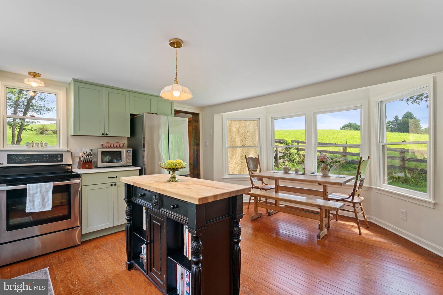 8520 MAIDSTONE RD, DELAPLANE, Virginia 20144, 3 Bedrooms Bedrooms, ,2 BathroomsBathrooms,Residential,For sale,8520 MAIDSTONE RD,VAFQ2017432 MLS # VAFQ2017432