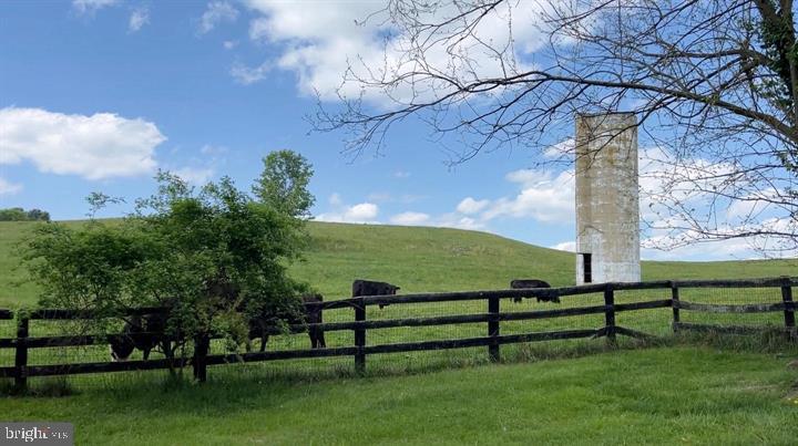 8520 MAIDSTONE RD, DELAPLANE, Virginia 20144, 3 Bedrooms Bedrooms, ,2 BathroomsBathrooms,Residential,For sale,8520 MAIDSTONE RD,VAFQ2017432 MLS # VAFQ2017432
