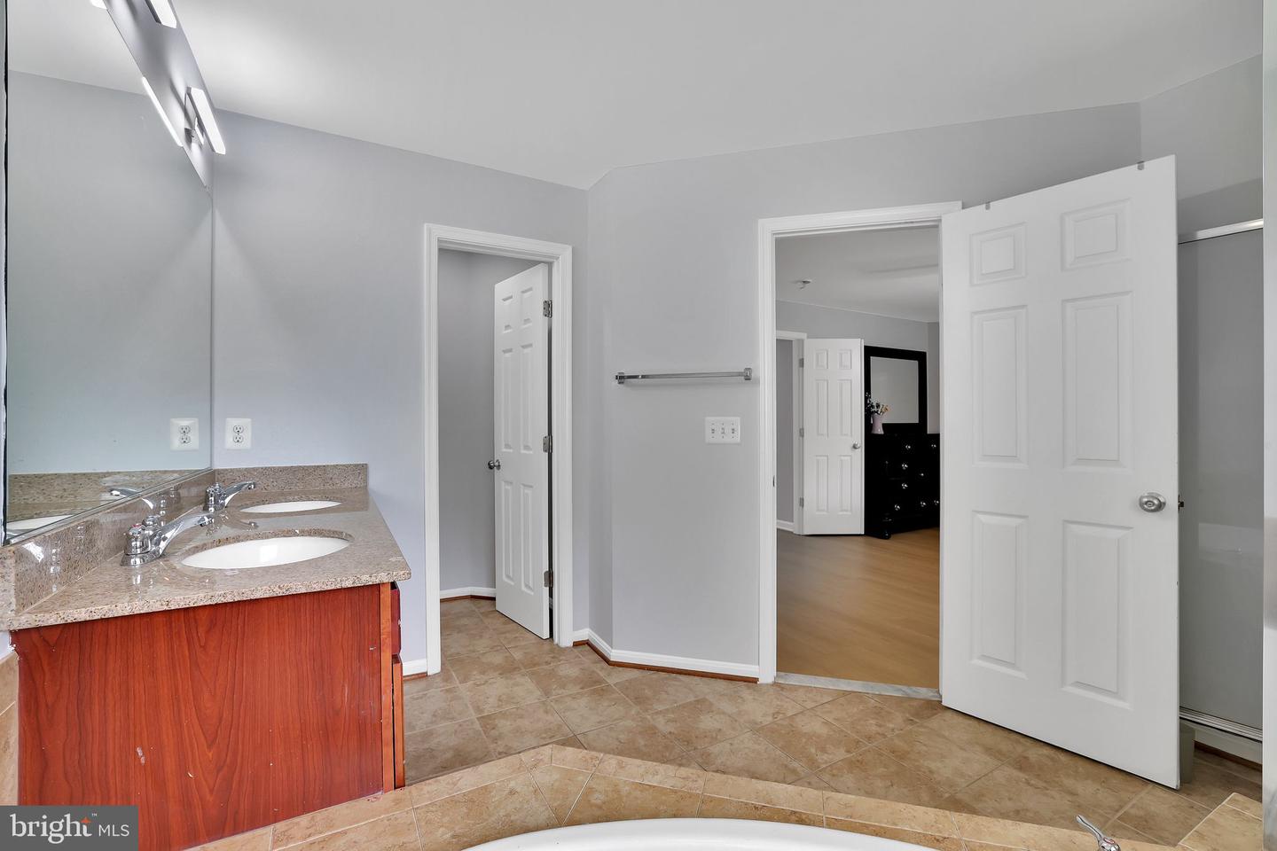 42712 OGILVIE SQ, ASHBURN, Virginia 20148, 4 Bedrooms Bedrooms, ,3 BathroomsBathrooms,Residential,For sale,42712 OGILVIE SQ,VALO2102054 MLS # VALO2102054