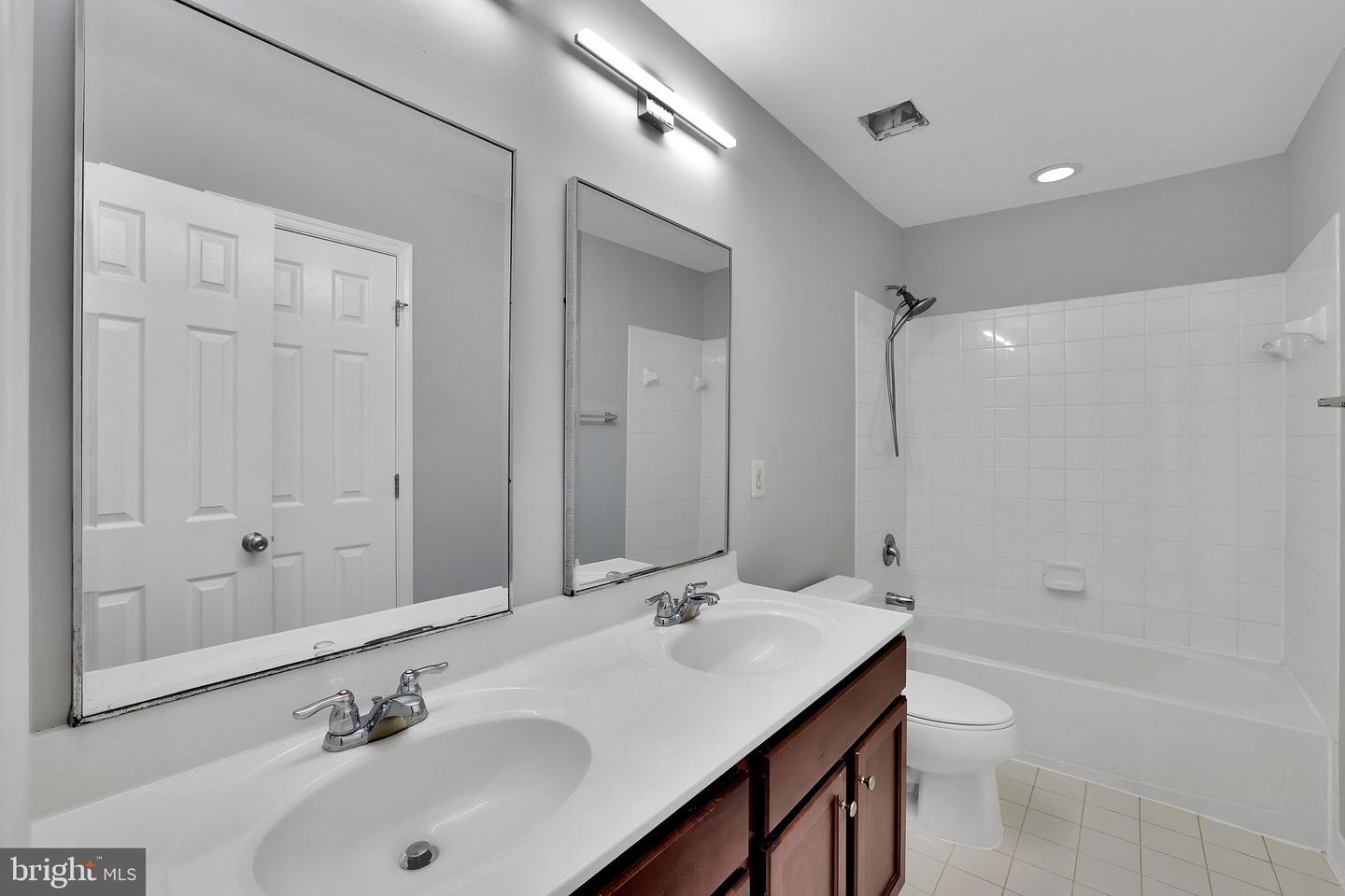 42712 OGILVIE SQ, ASHBURN, Virginia 20148, 4 Bedrooms Bedrooms, ,3 BathroomsBathrooms,Residential,For sale,42712 OGILVIE SQ,VALO2102054 MLS # VALO2102054