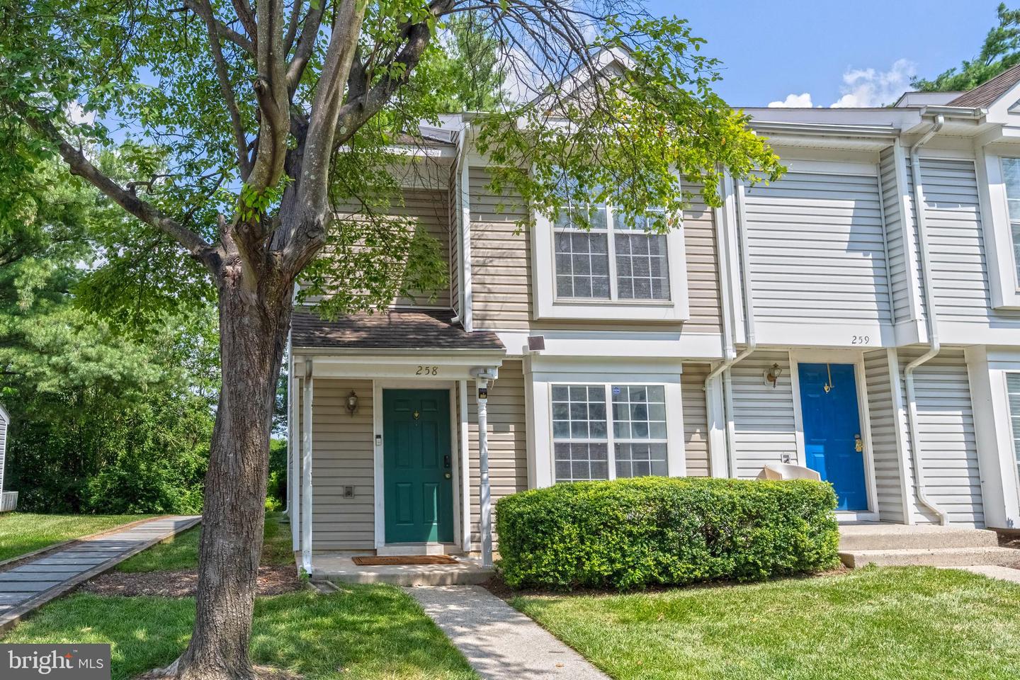 258 COVENTRY SQ, STERLING, Virginia 20164, 2 Bedrooms Bedrooms, ,1 BathroomBathrooms,Residential,For sale,258 COVENTRY SQ,VALO2102058 MLS # VALO2102058
