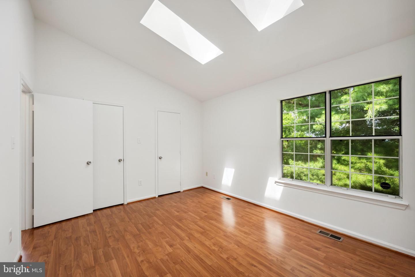 258 COVENTRY SQ, STERLING, Virginia 20164, 2 Bedrooms Bedrooms, ,1 BathroomBathrooms,Residential,For sale,258 COVENTRY SQ,VALO2102058 MLS # VALO2102058
