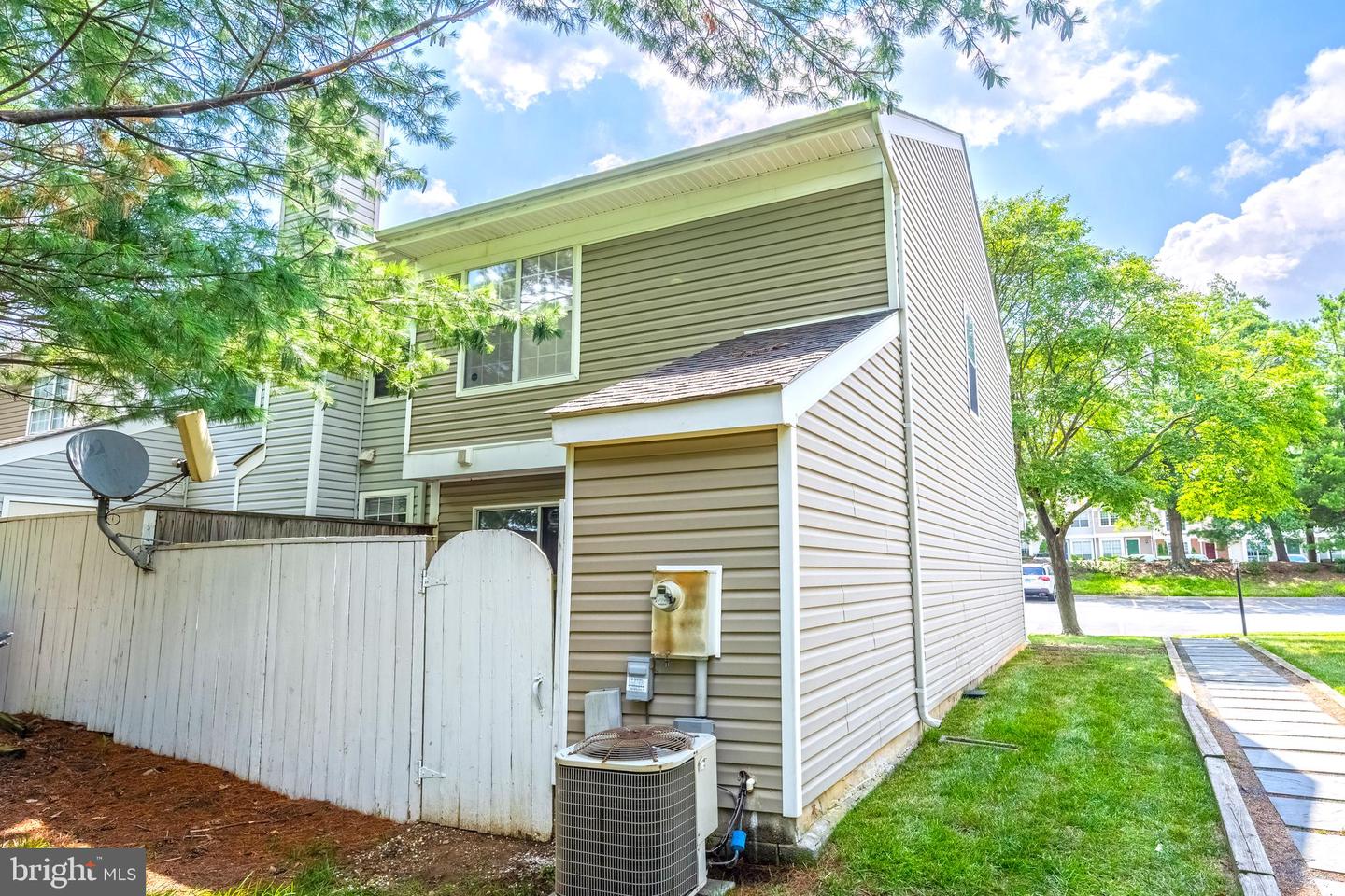 258 COVENTRY SQ, STERLING, Virginia 20164, 2 Bedrooms Bedrooms, ,1 BathroomBathrooms,Residential,For sale,258 COVENTRY SQ,VALO2102058 MLS # VALO2102058