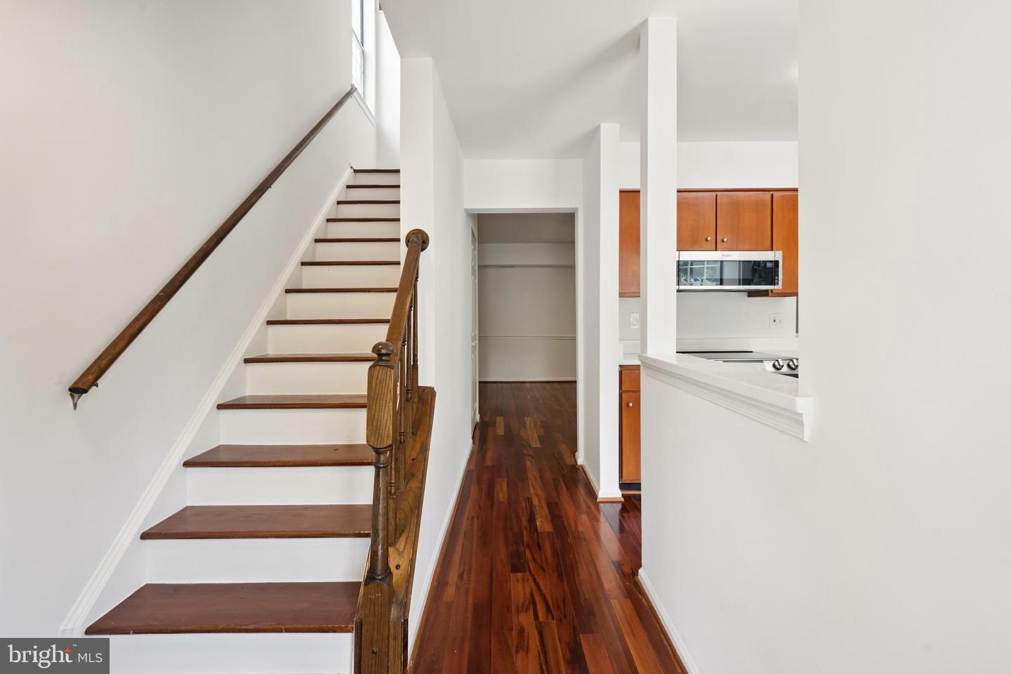 258 COVENTRY SQ, STERLING, Virginia 20164, 2 Bedrooms Bedrooms, ,1 BathroomBathrooms,Residential,For sale,258 COVENTRY SQ,VALO2102058 MLS # VALO2102058