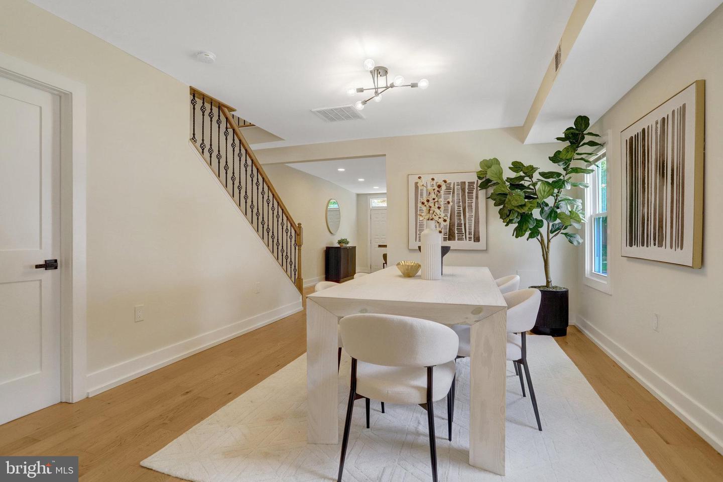 310 S ALFRED ST, ALEXANDRIA, Virginia 22314, 4 Bedrooms Bedrooms, ,3 BathroomsBathrooms,Residential,For sale,310 S ALFRED ST,VAAX2047462 MLS # VAAX2047462