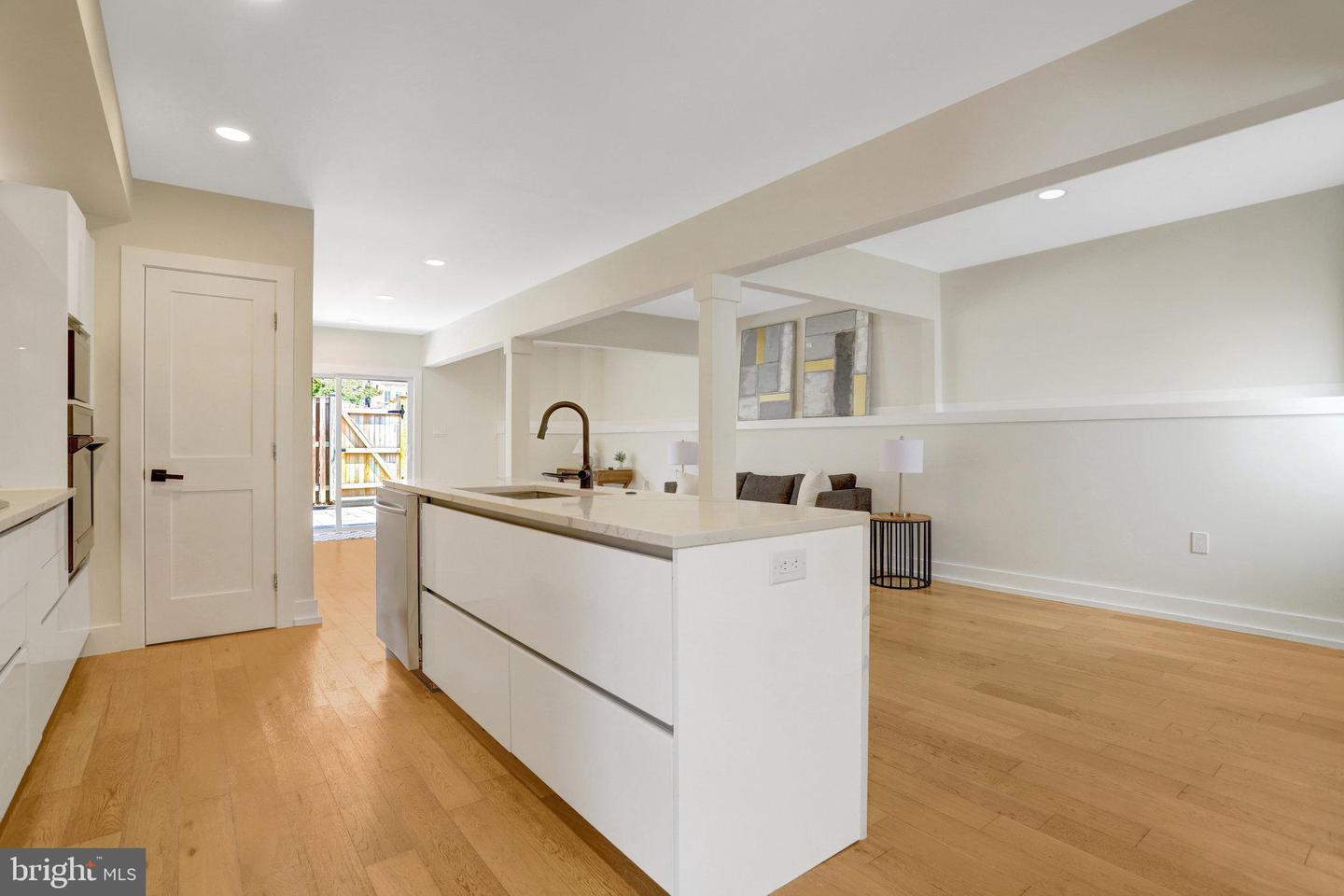310 S ALFRED ST, ALEXANDRIA, Virginia 22314, 4 Bedrooms Bedrooms, ,3 BathroomsBathrooms,Residential,For sale,310 S ALFRED ST,VAAX2047462 MLS # VAAX2047462