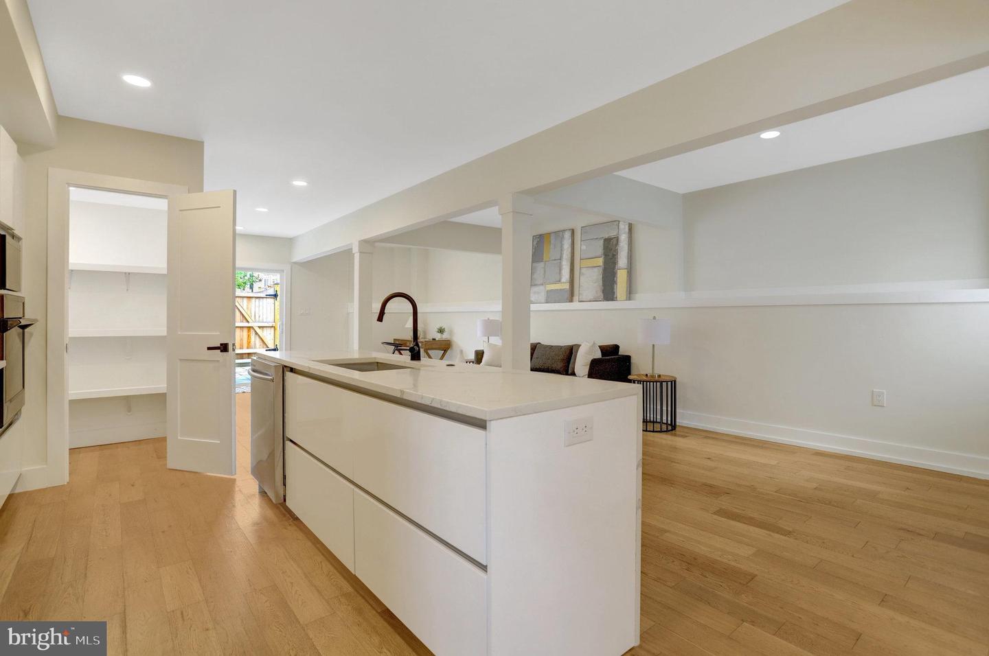 310 S ALFRED ST, ALEXANDRIA, Virginia 22314, 4 Bedrooms Bedrooms, ,3 BathroomsBathrooms,Residential,For sale,310 S ALFRED ST,VAAX2047462 MLS # VAAX2047462