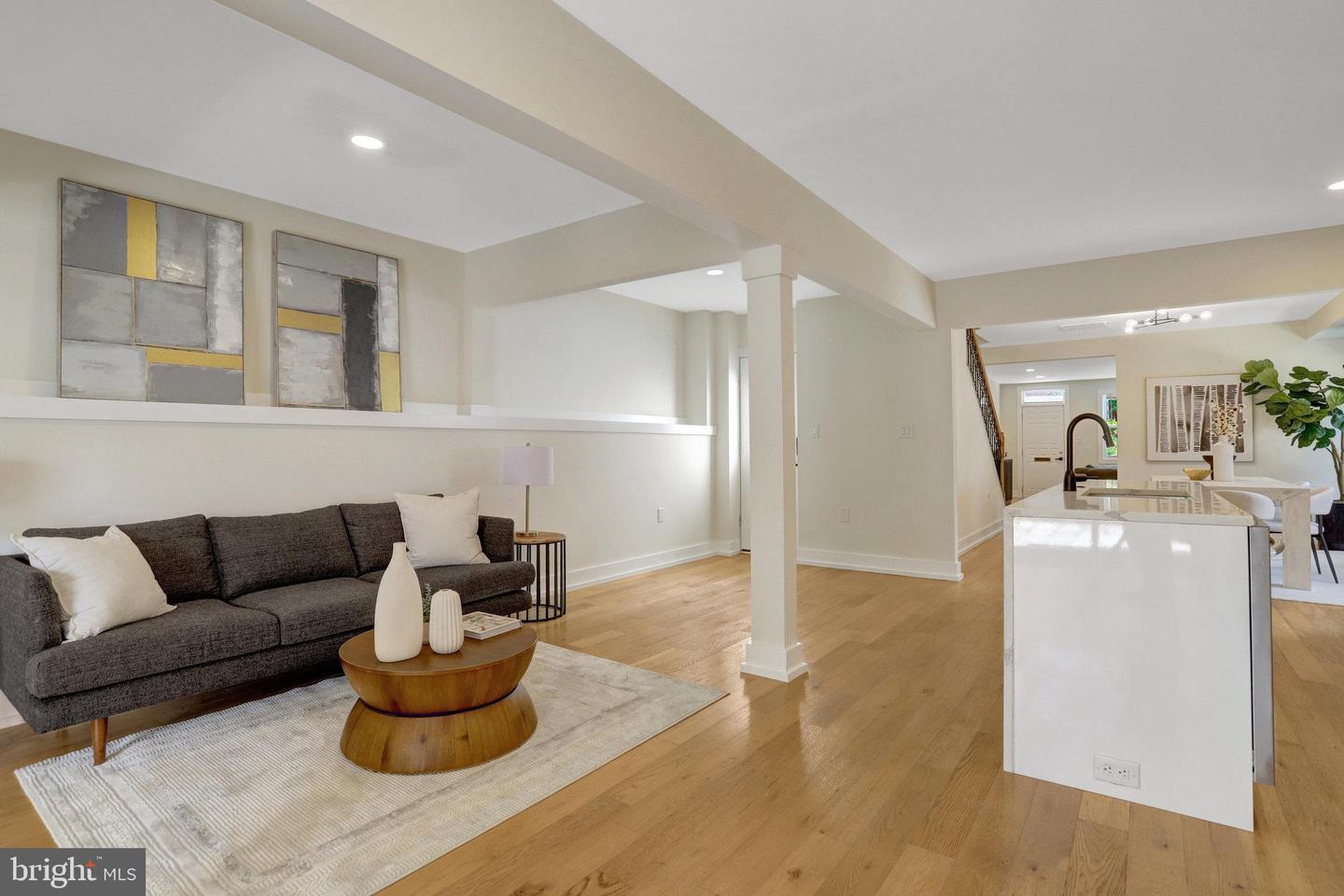 310 S ALFRED ST, ALEXANDRIA, Virginia 22314, 4 Bedrooms Bedrooms, ,3 BathroomsBathrooms,Residential,For sale,310 S ALFRED ST,VAAX2047462 MLS # VAAX2047462