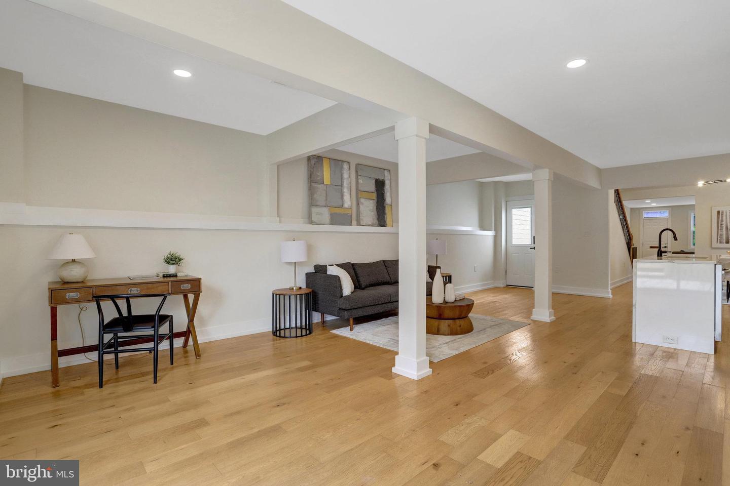 310 S ALFRED ST, ALEXANDRIA, Virginia 22314, 4 Bedrooms Bedrooms, ,3 BathroomsBathrooms,Residential,For sale,310 S ALFRED ST,VAAX2047462 MLS # VAAX2047462