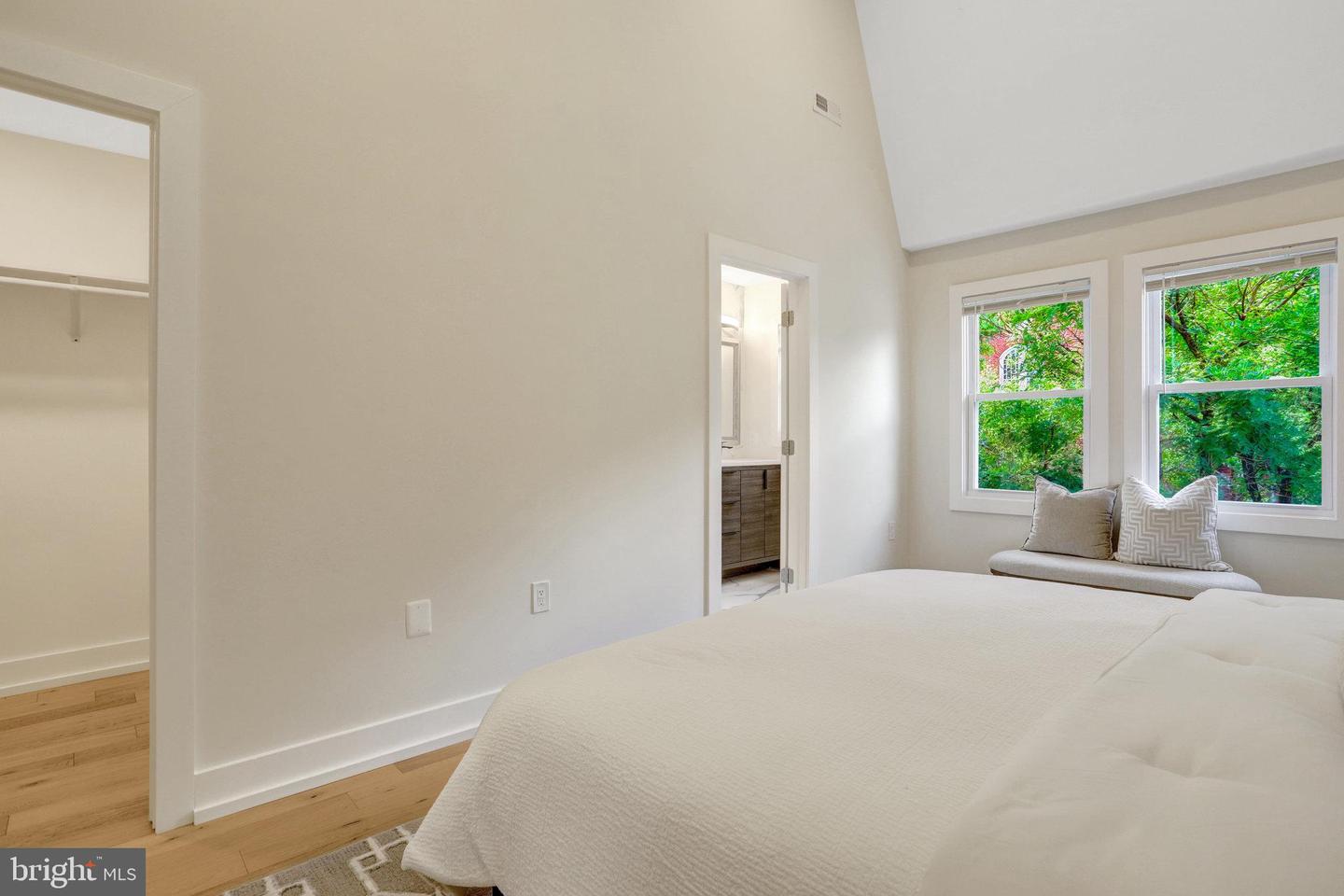 310 S ALFRED ST, ALEXANDRIA, Virginia 22314, 4 Bedrooms Bedrooms, ,3 BathroomsBathrooms,Residential,For sale,310 S ALFRED ST,VAAX2047462 MLS # VAAX2047462